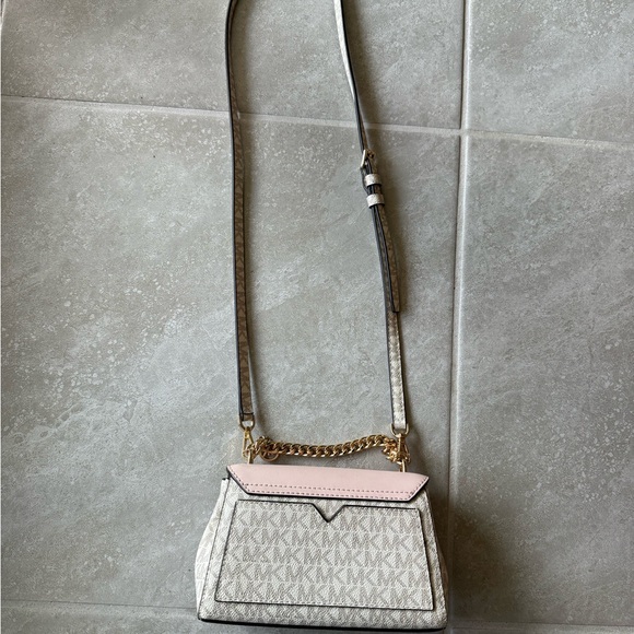 Michael Kors crossbody - Picture 5 of 9